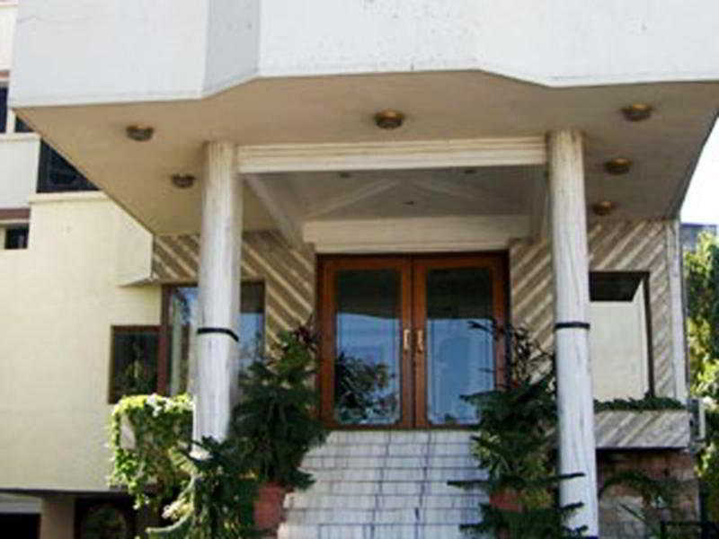 Hotel Chicago Ahmedabad Exteriör bild